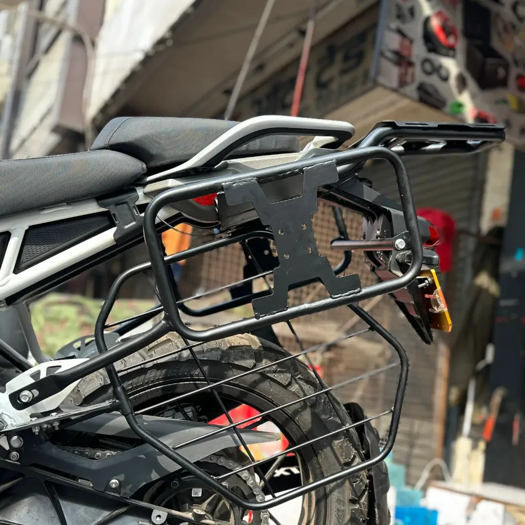 Saddle Stay For Apache RTX 300